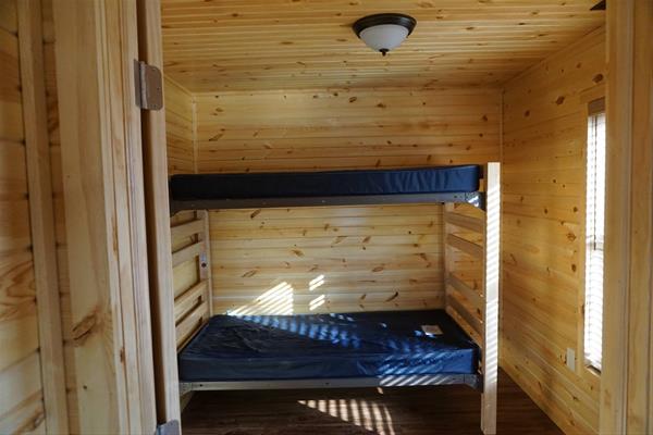 Pintail cabin bedroom #2