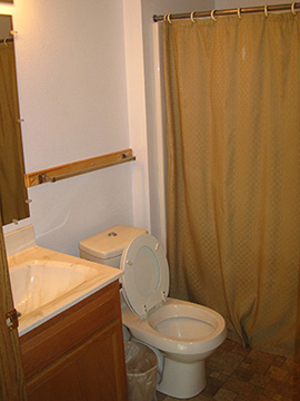 Osprey Cabin Bathroom