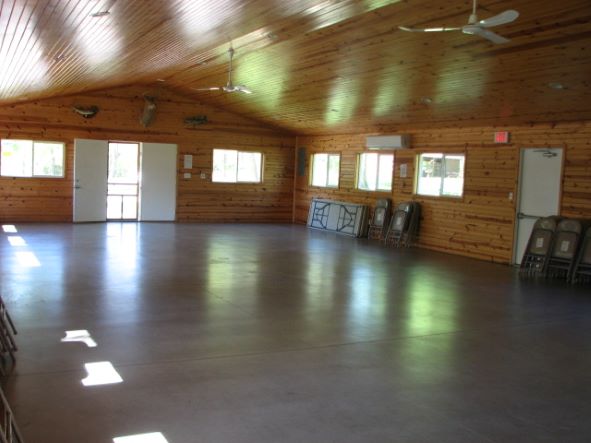 Sportsman Lodge interior 1