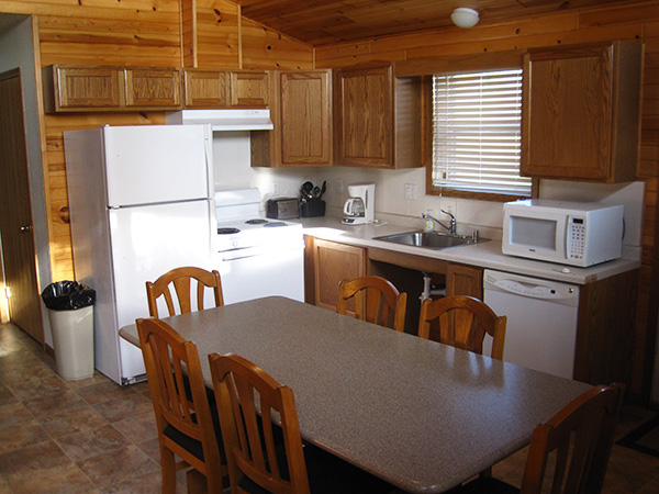 Falcon Cabin - Kitchen