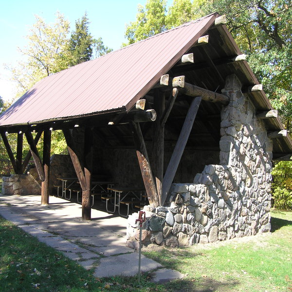 Squirrel Hollow Shelter House
