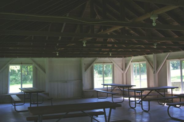 Red Oak Shelter Inside