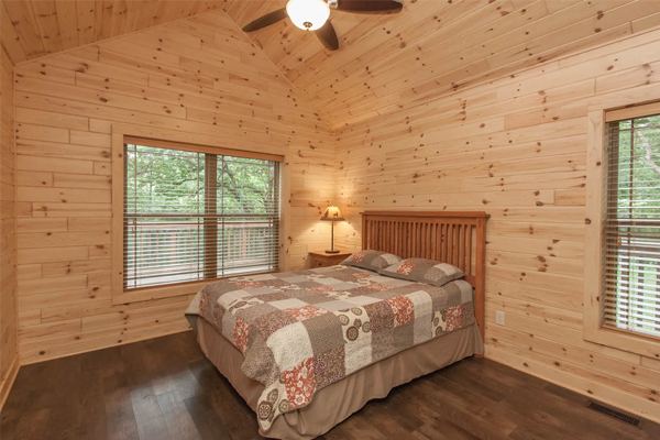 2 bedroom cabin-upstairs